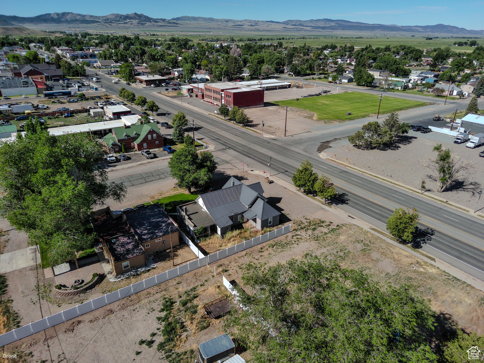 main property photo 29