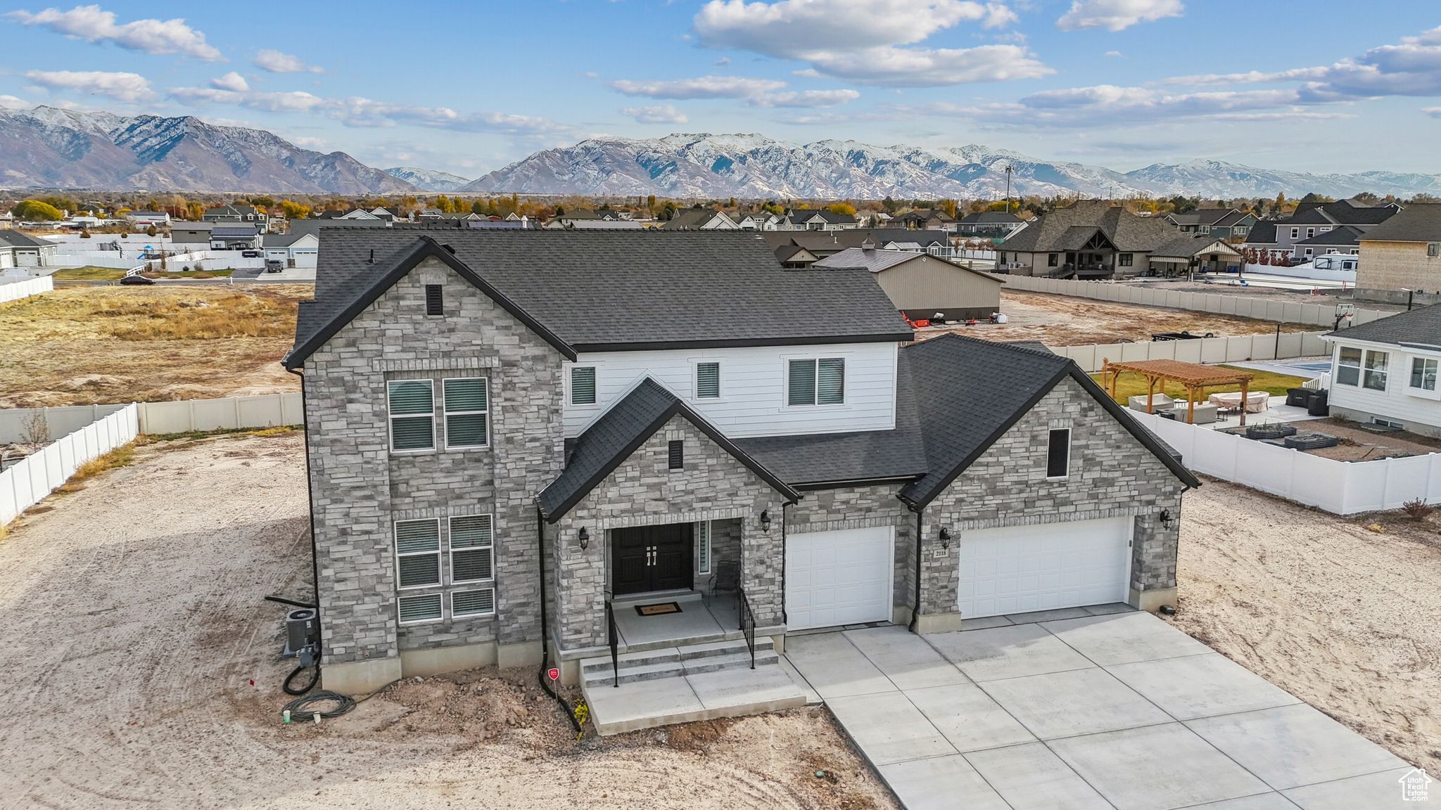 main property photo 49