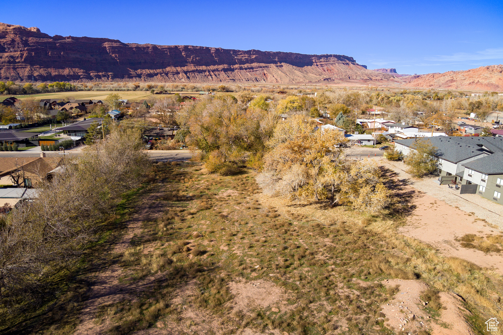 main property photo 11