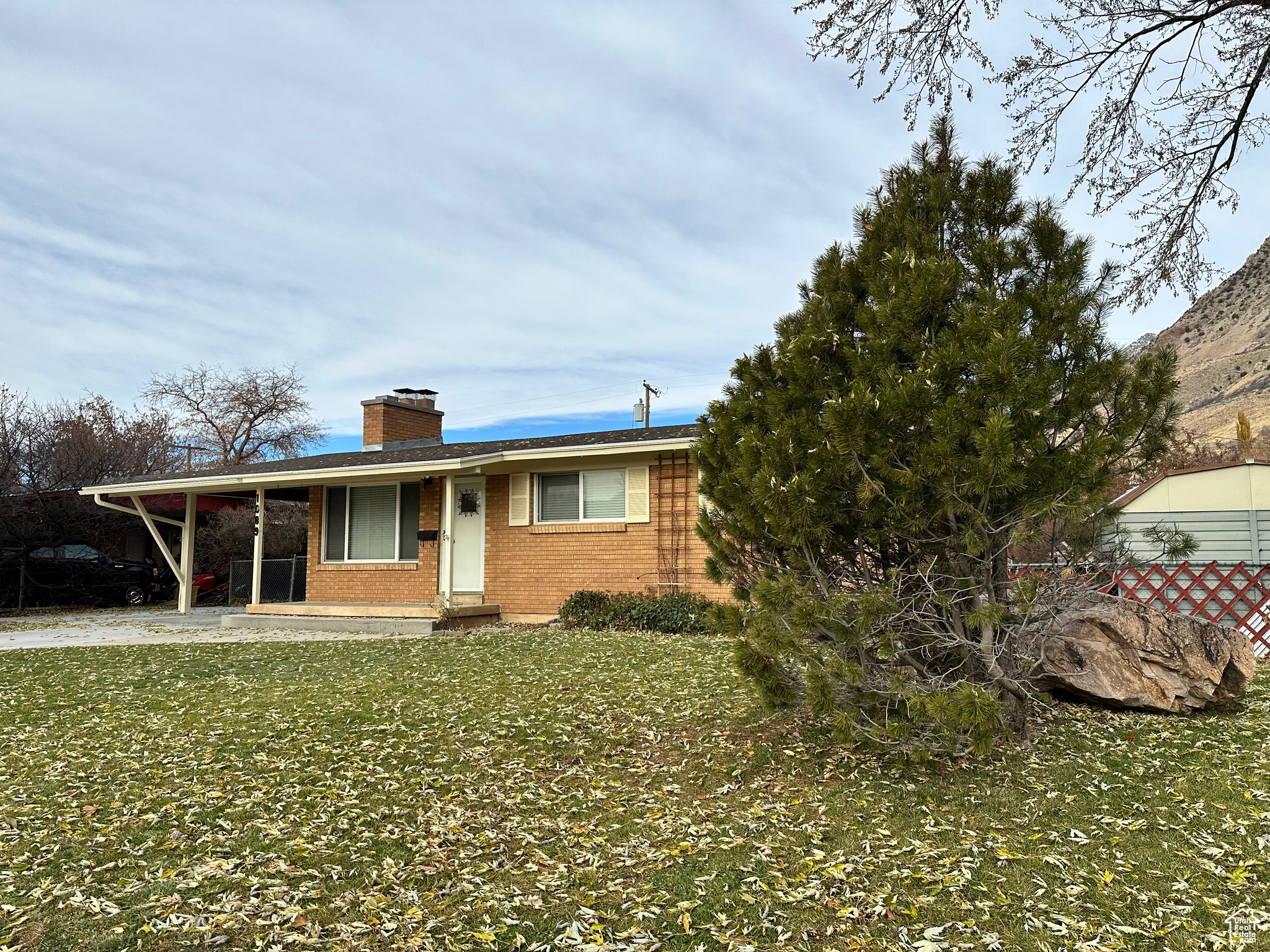 main property photo 28