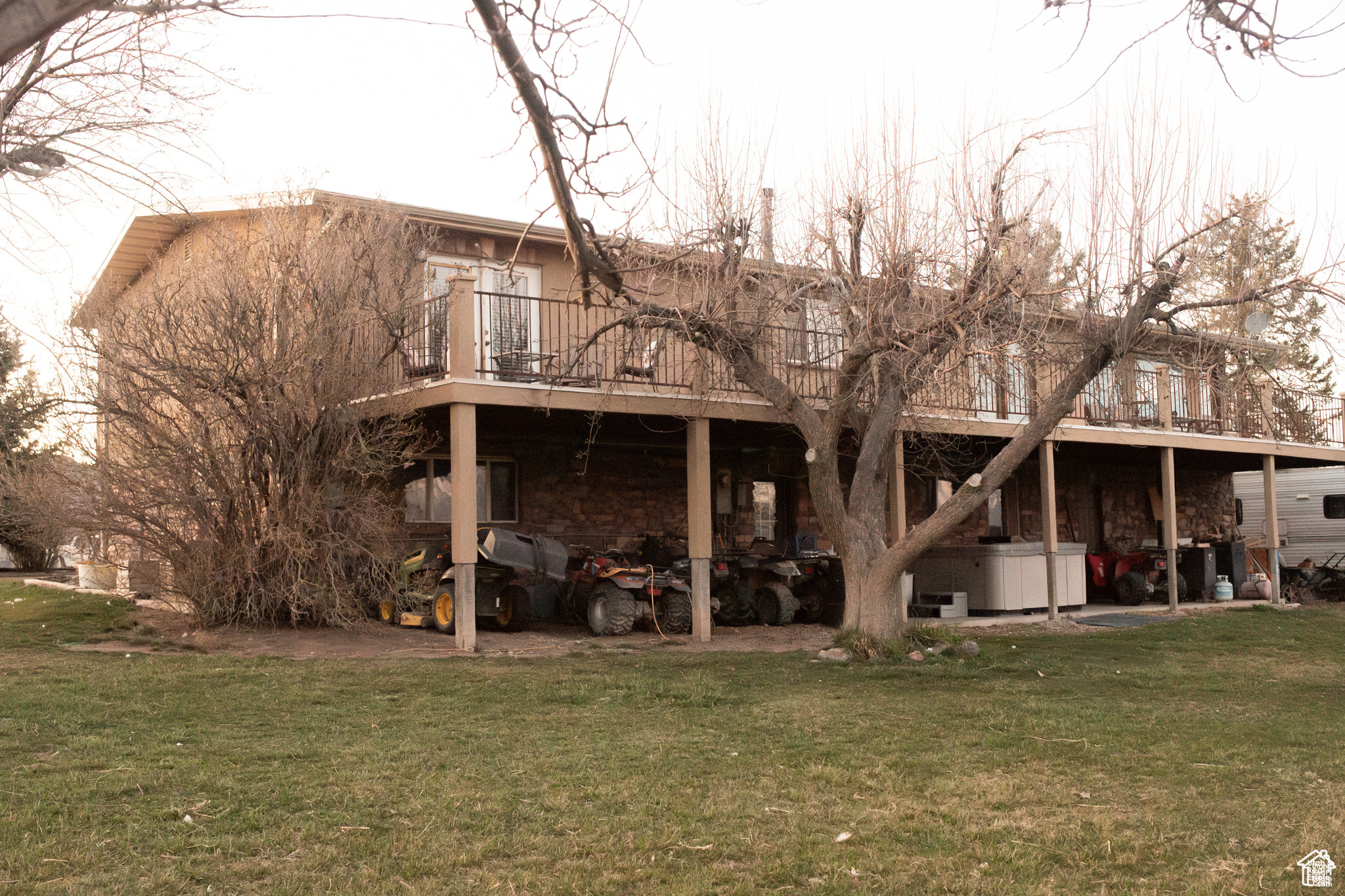 main property photo 3