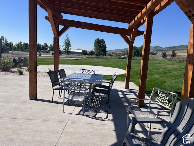 main property photo 3