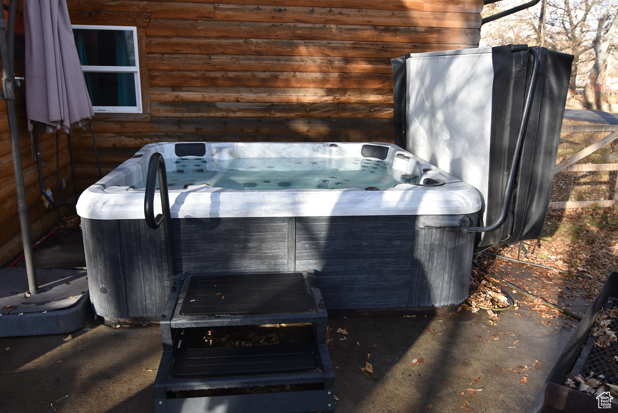 main property photo 30