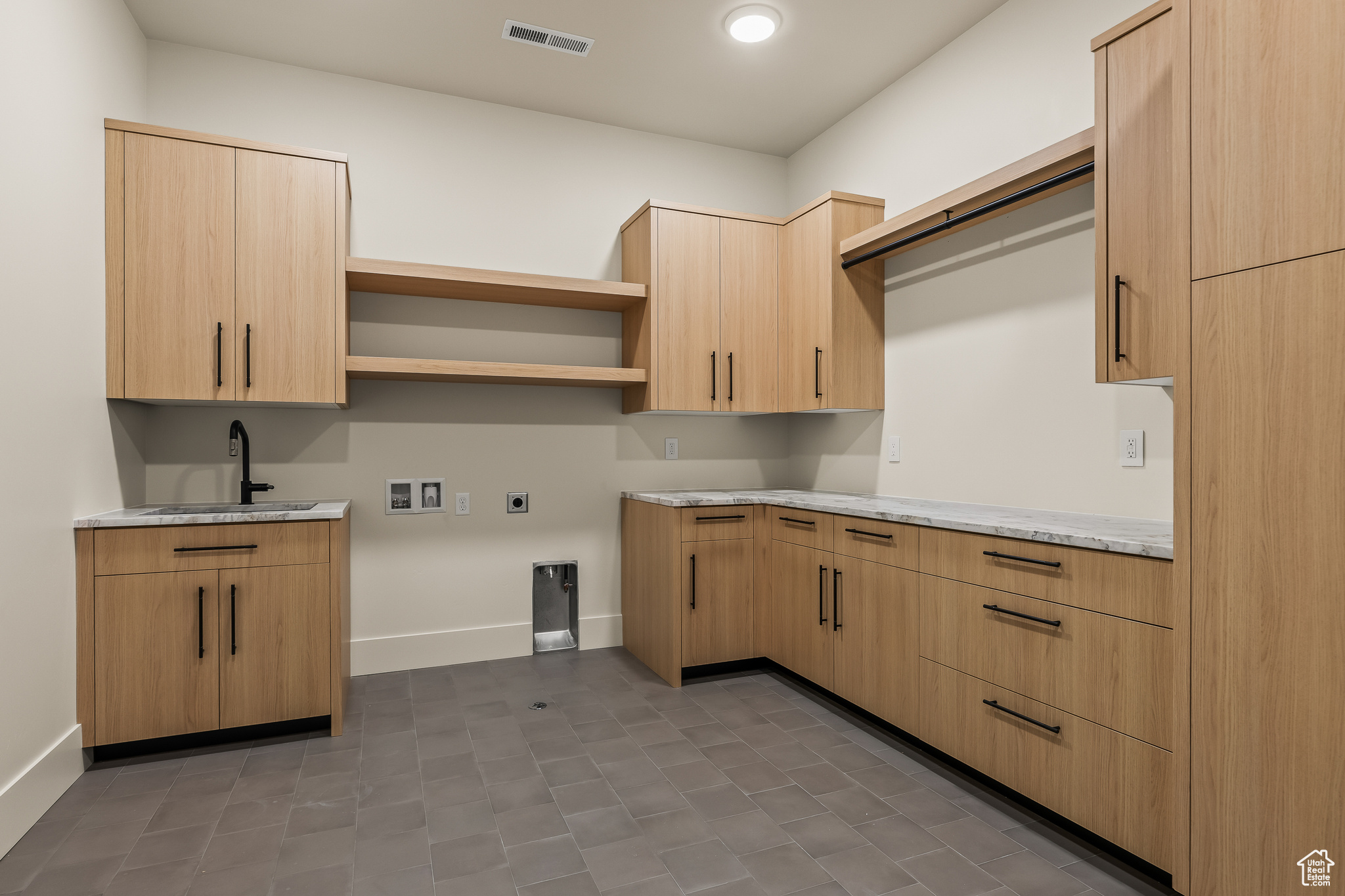 main property photo 66