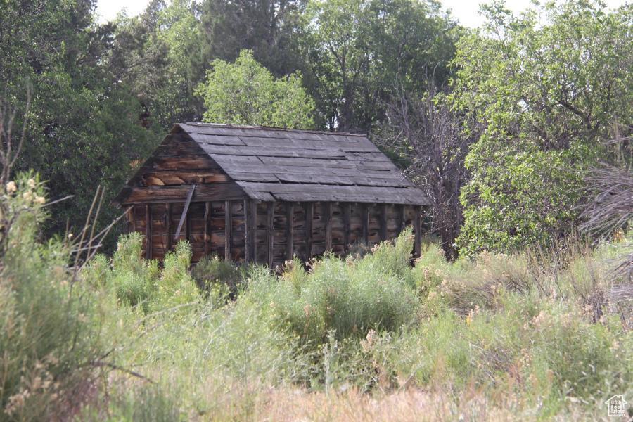main property photo 25