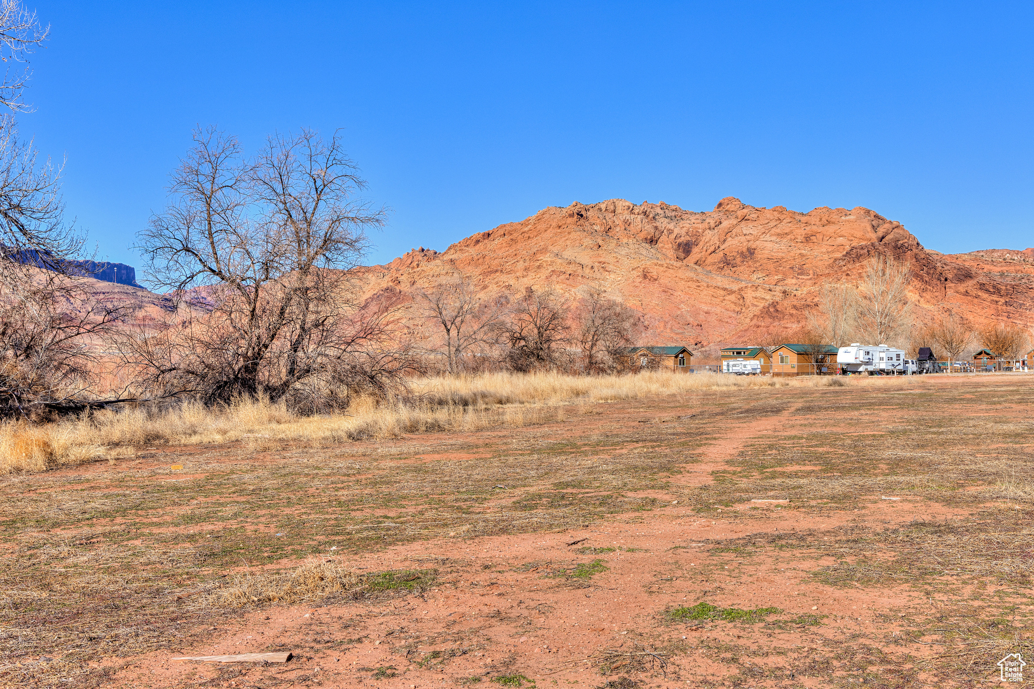 main property photo 25