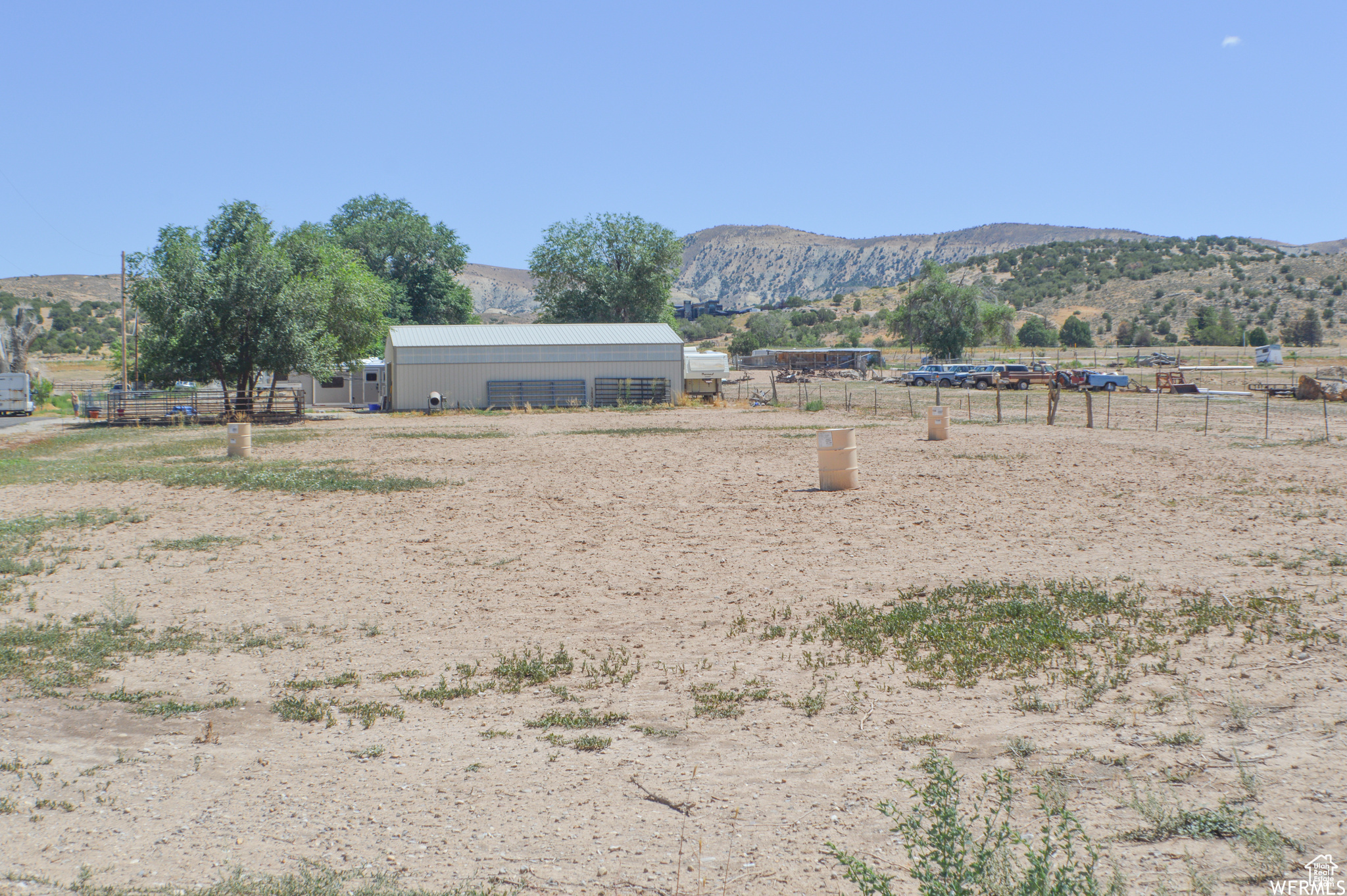 main property photo 11