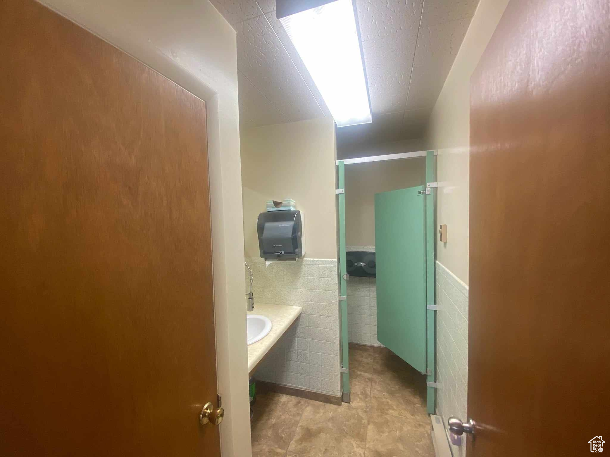main property photo 16