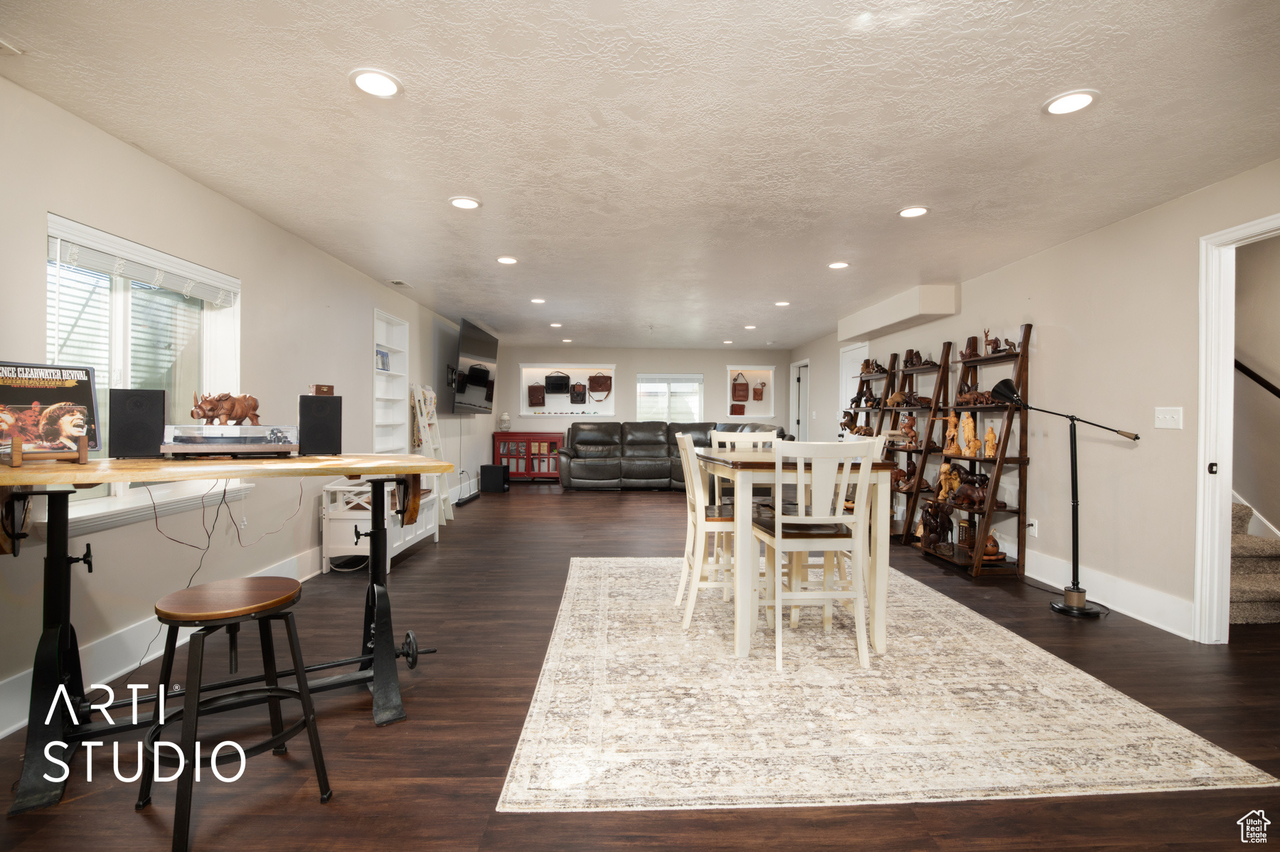 property viewer photo 27