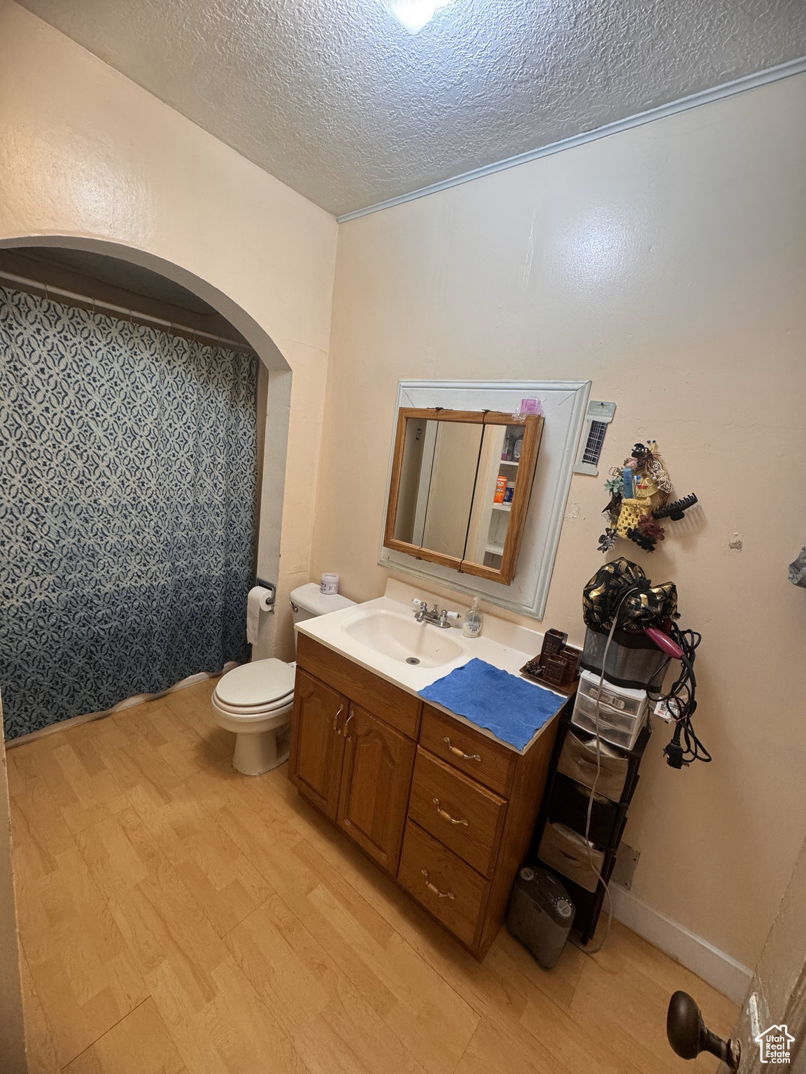main property photo 12
