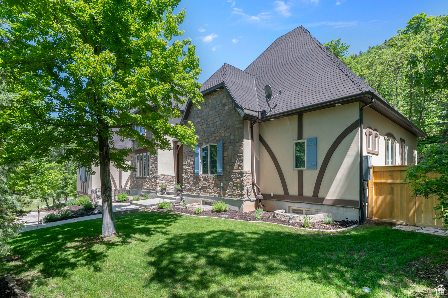 main property photo 74