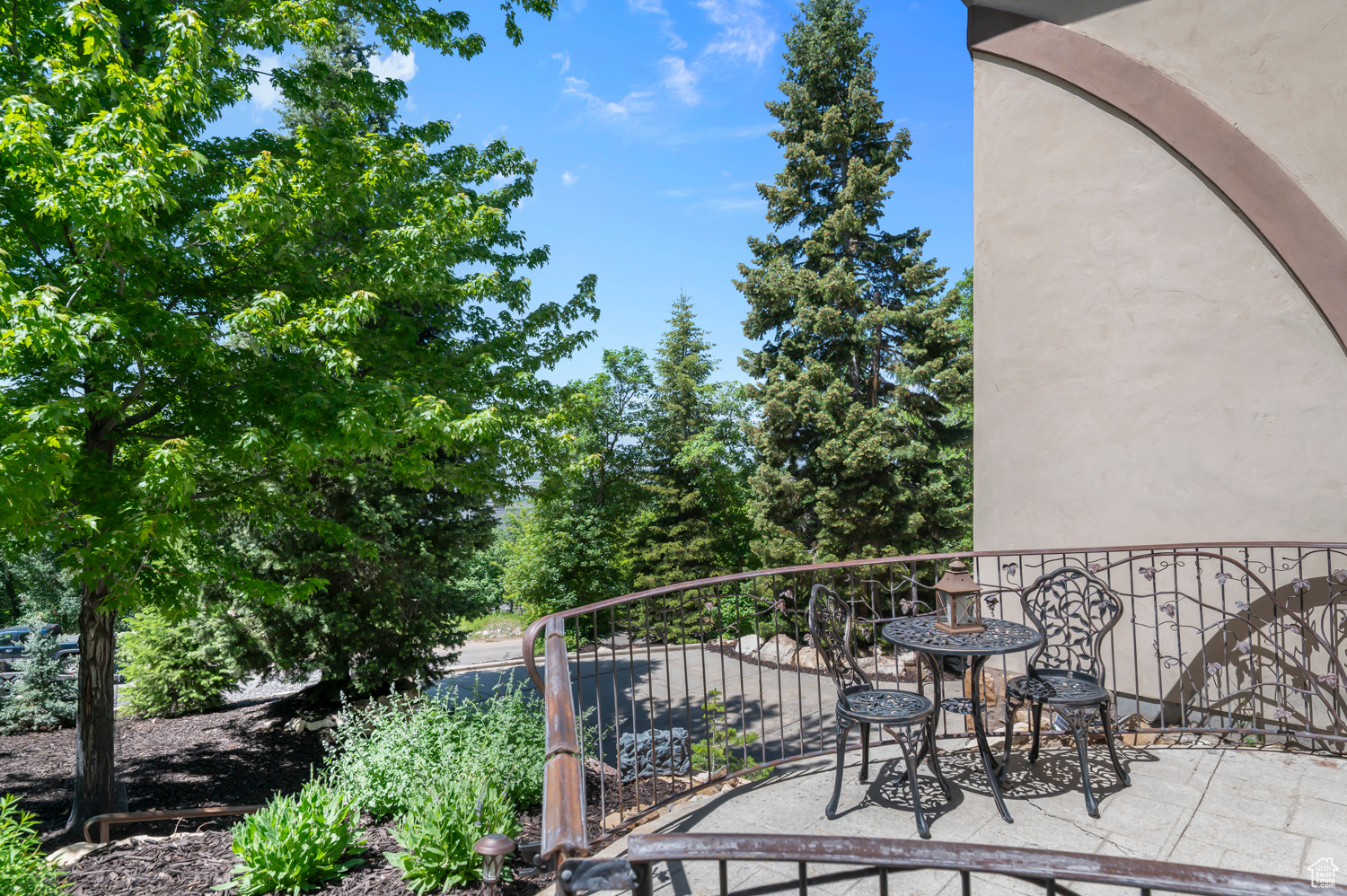 main property photo 78