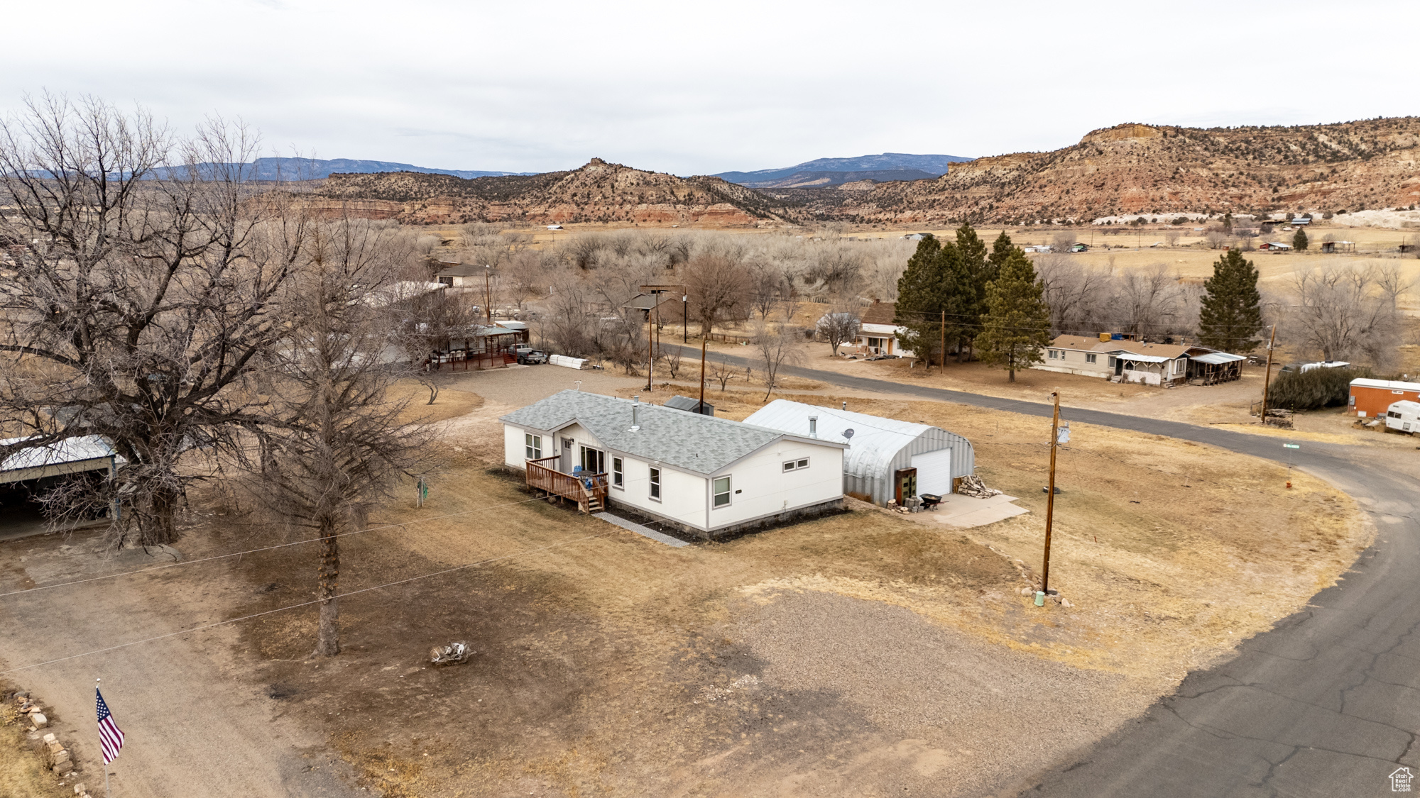 main property photo 34