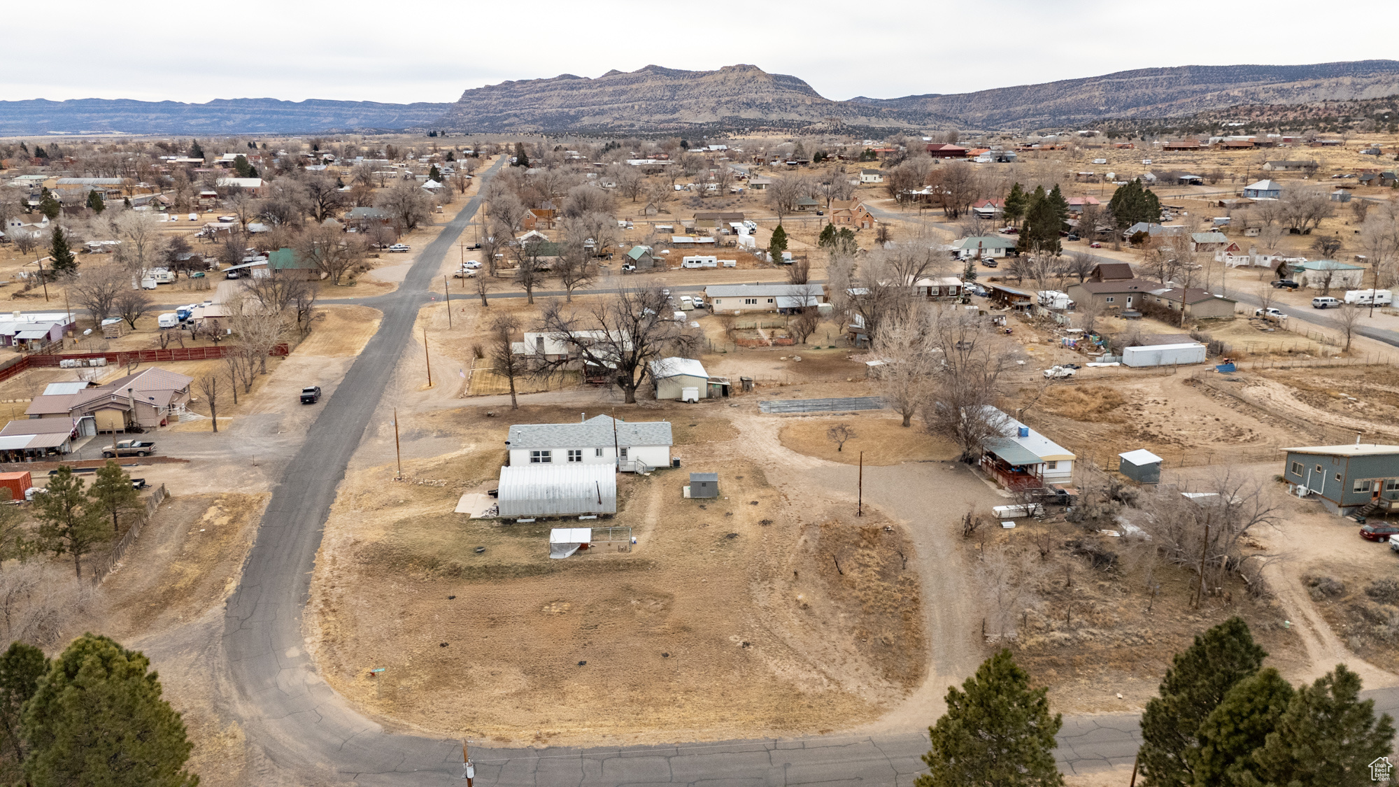 main property photo 37