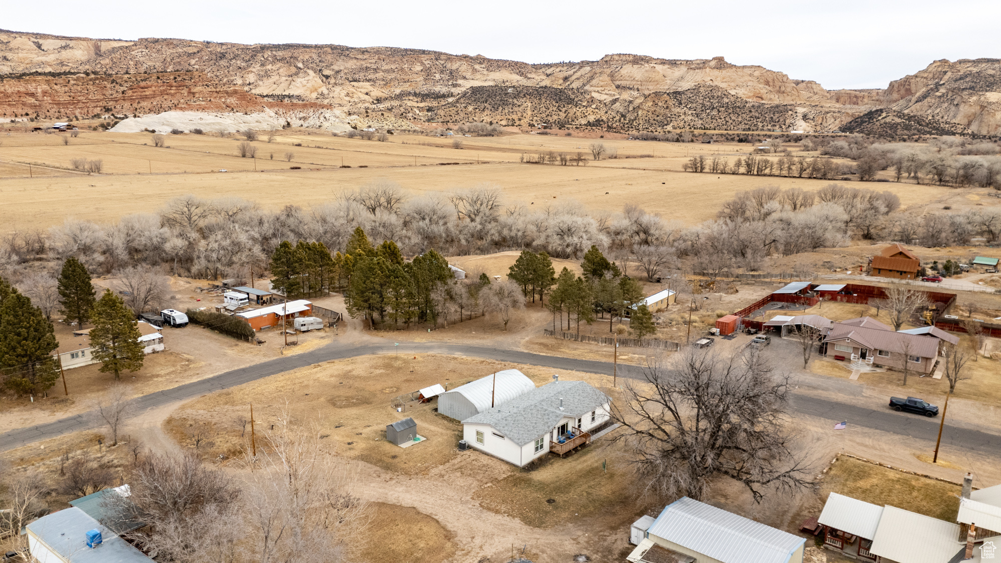 main property photo 40