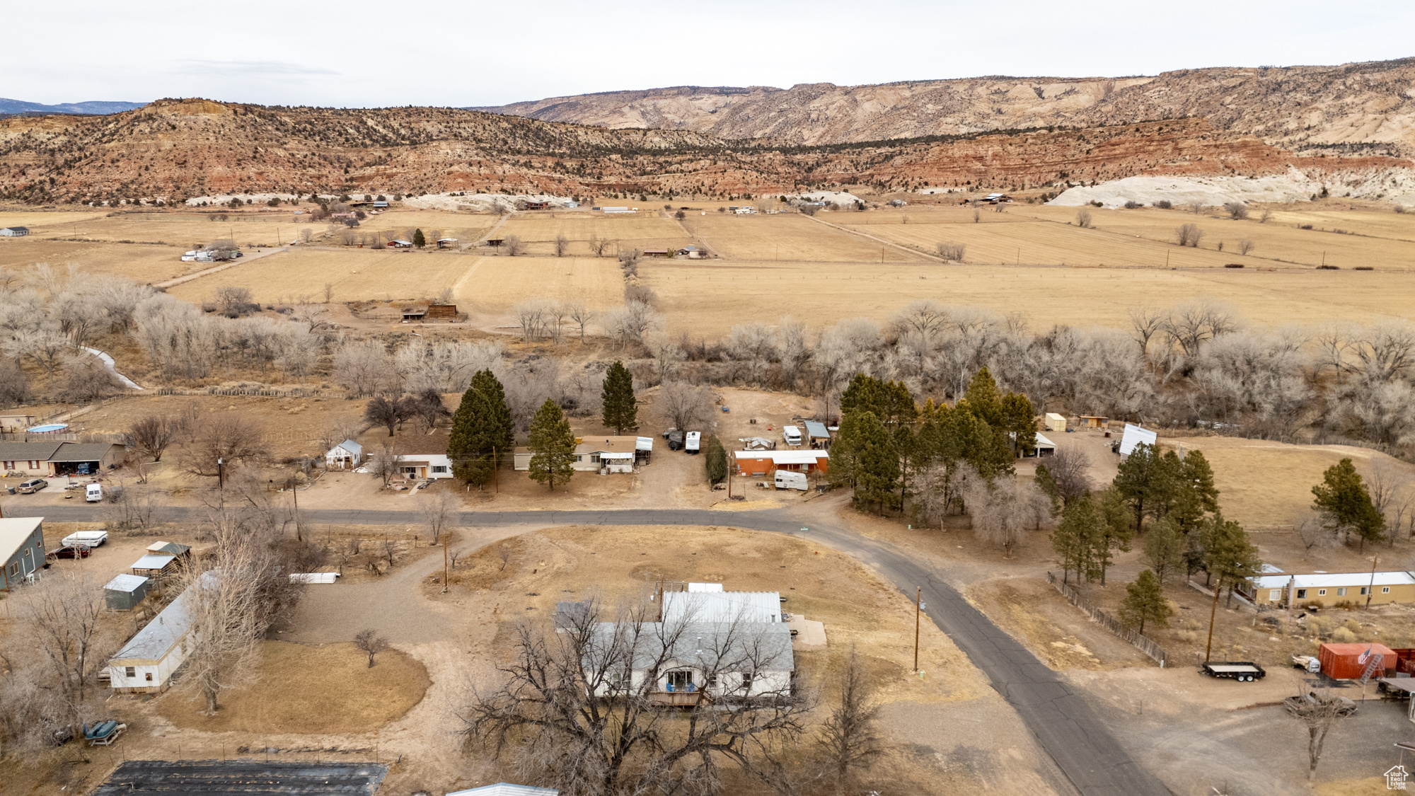 main property photo 41