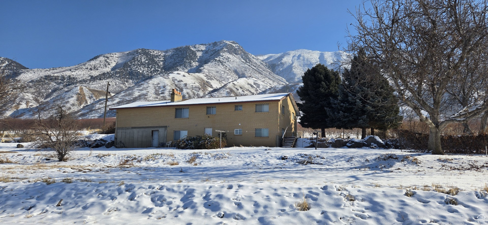 main property photo 10