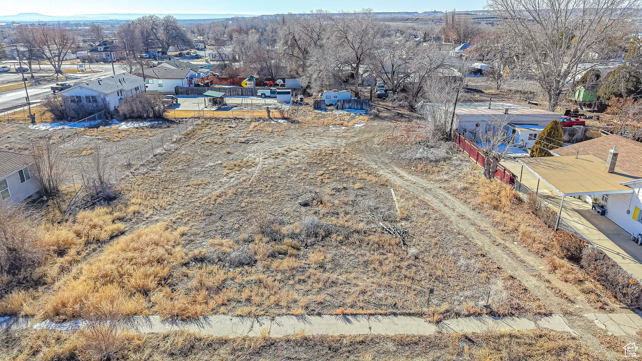 main property photo 11