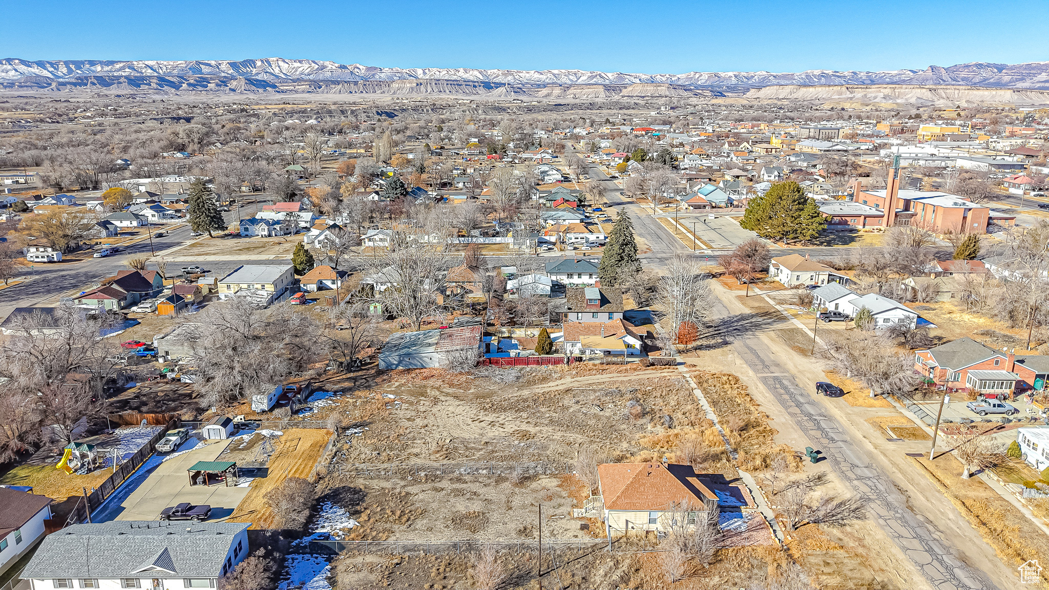 main property photo 18