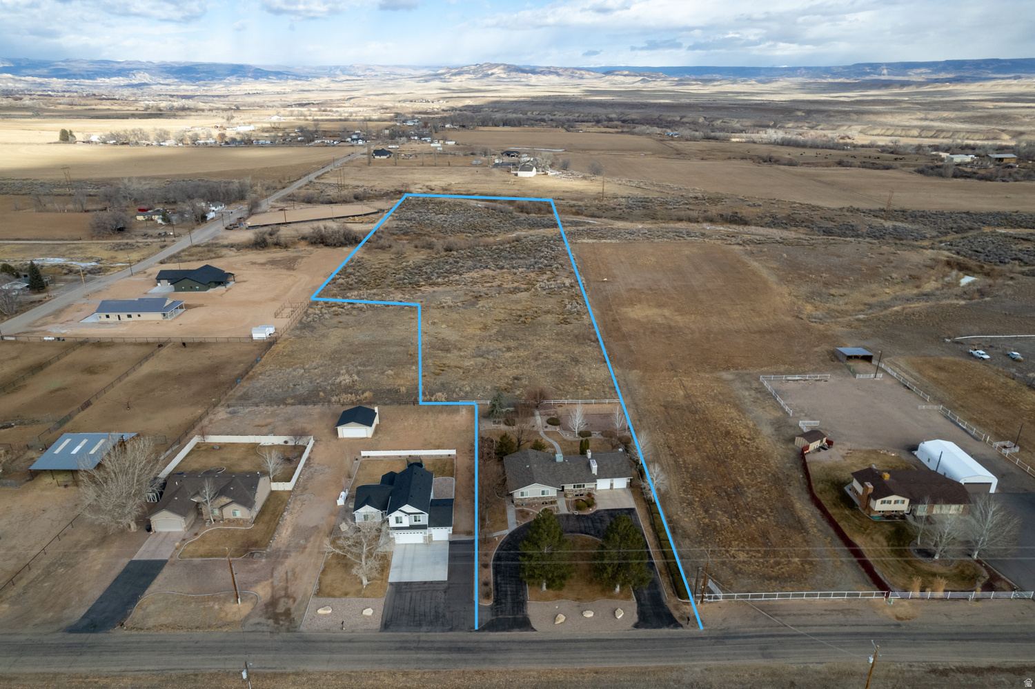 main property photo 28
