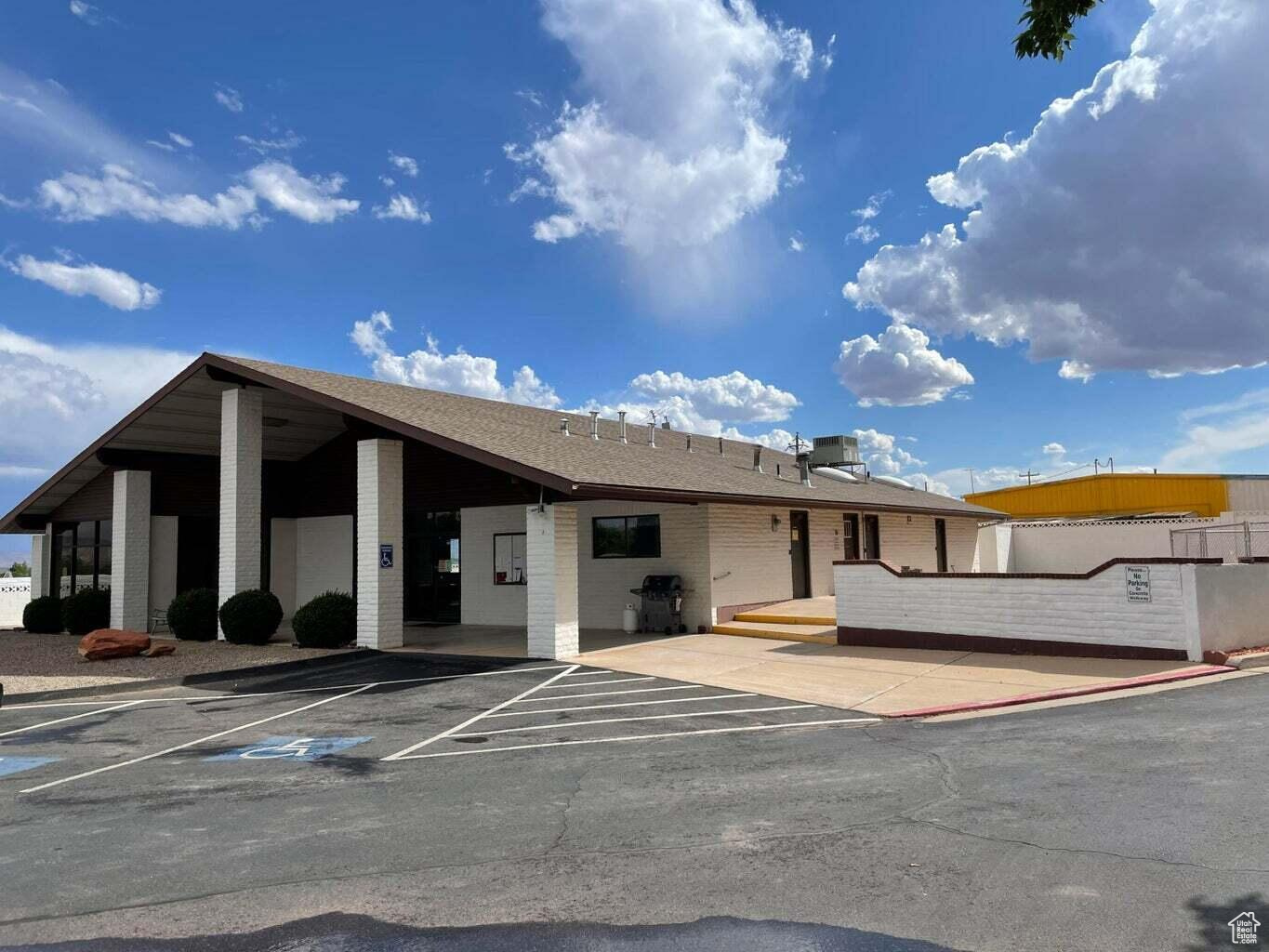 main property photo 14