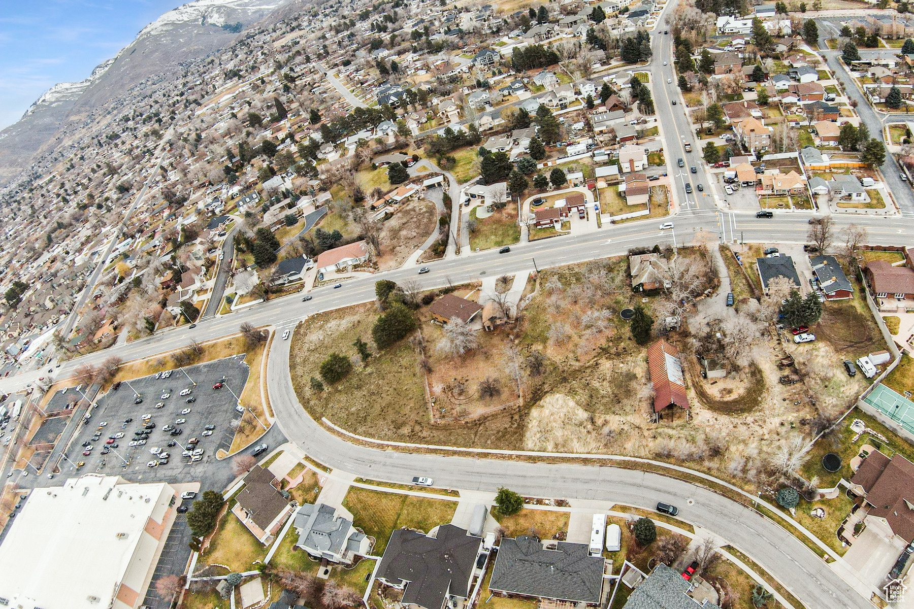 main property photo 10