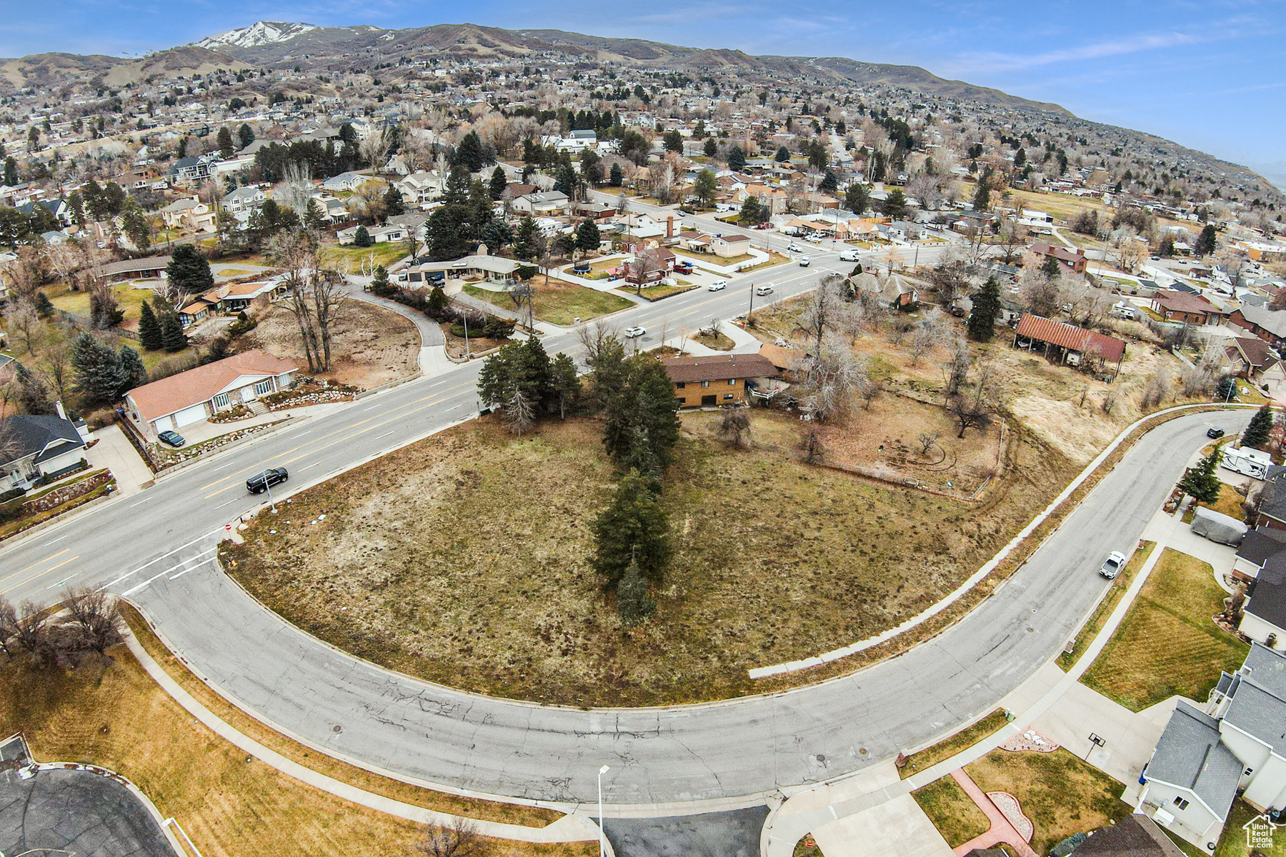main property photo 11