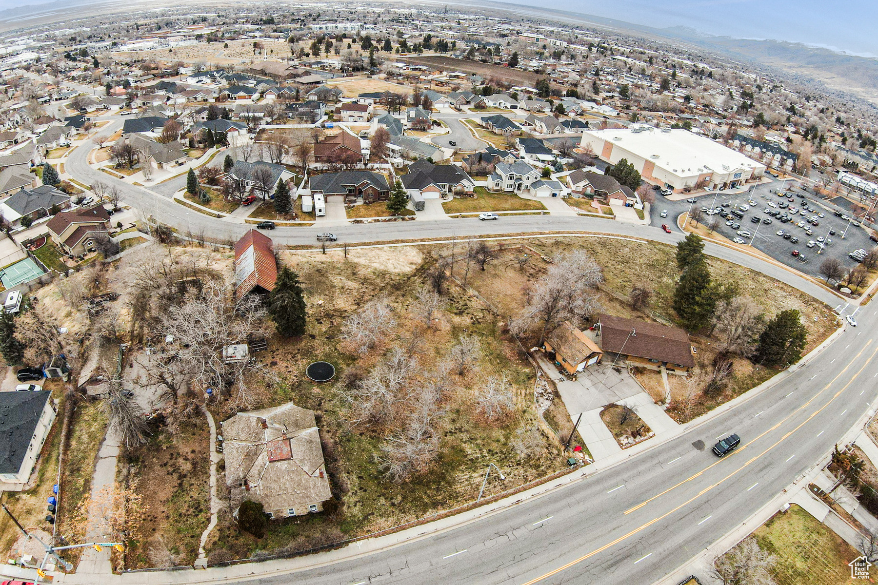main property photo 22