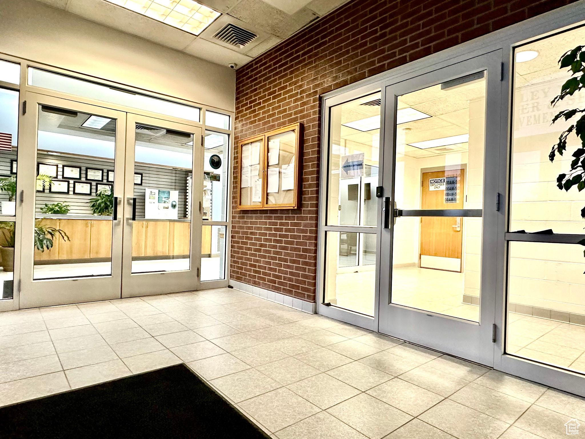 property viewer photo 6
