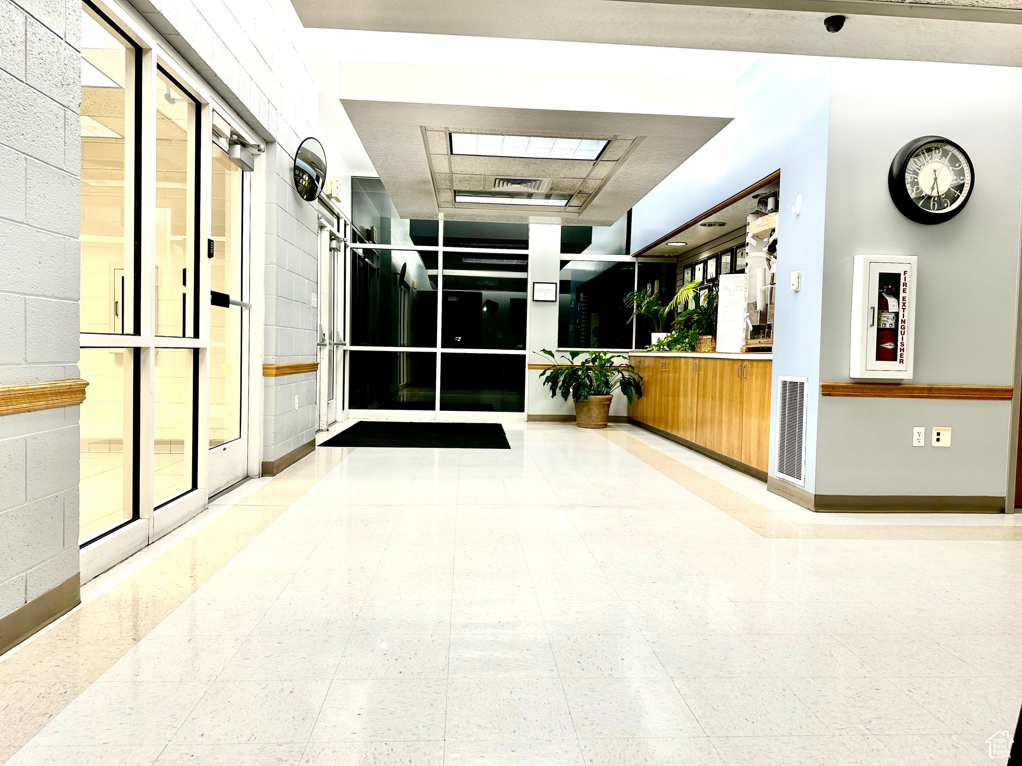property viewer photo 7