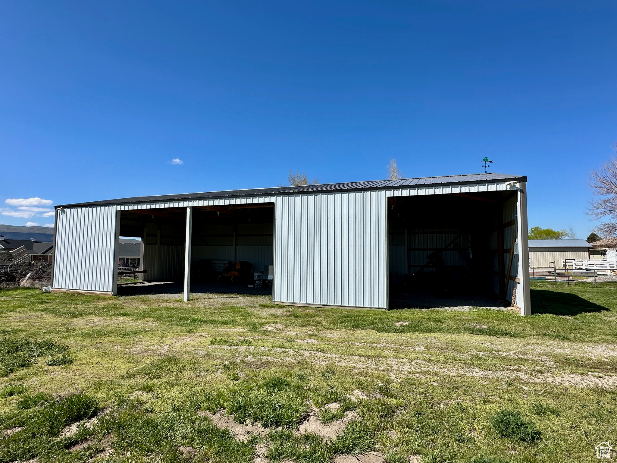 main property photo 7
