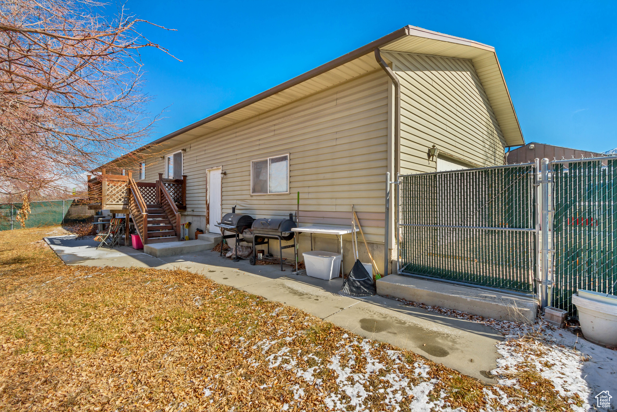 main property photo 42