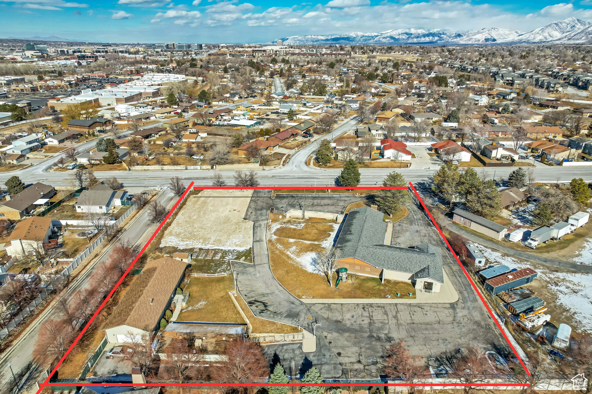 main property photo 45