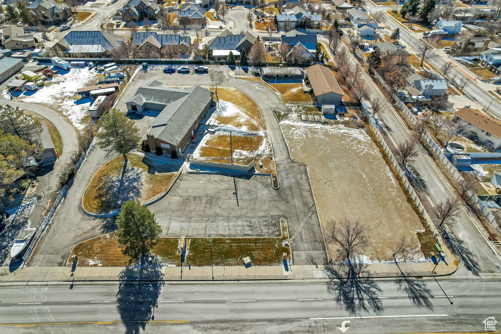 main property photo 48