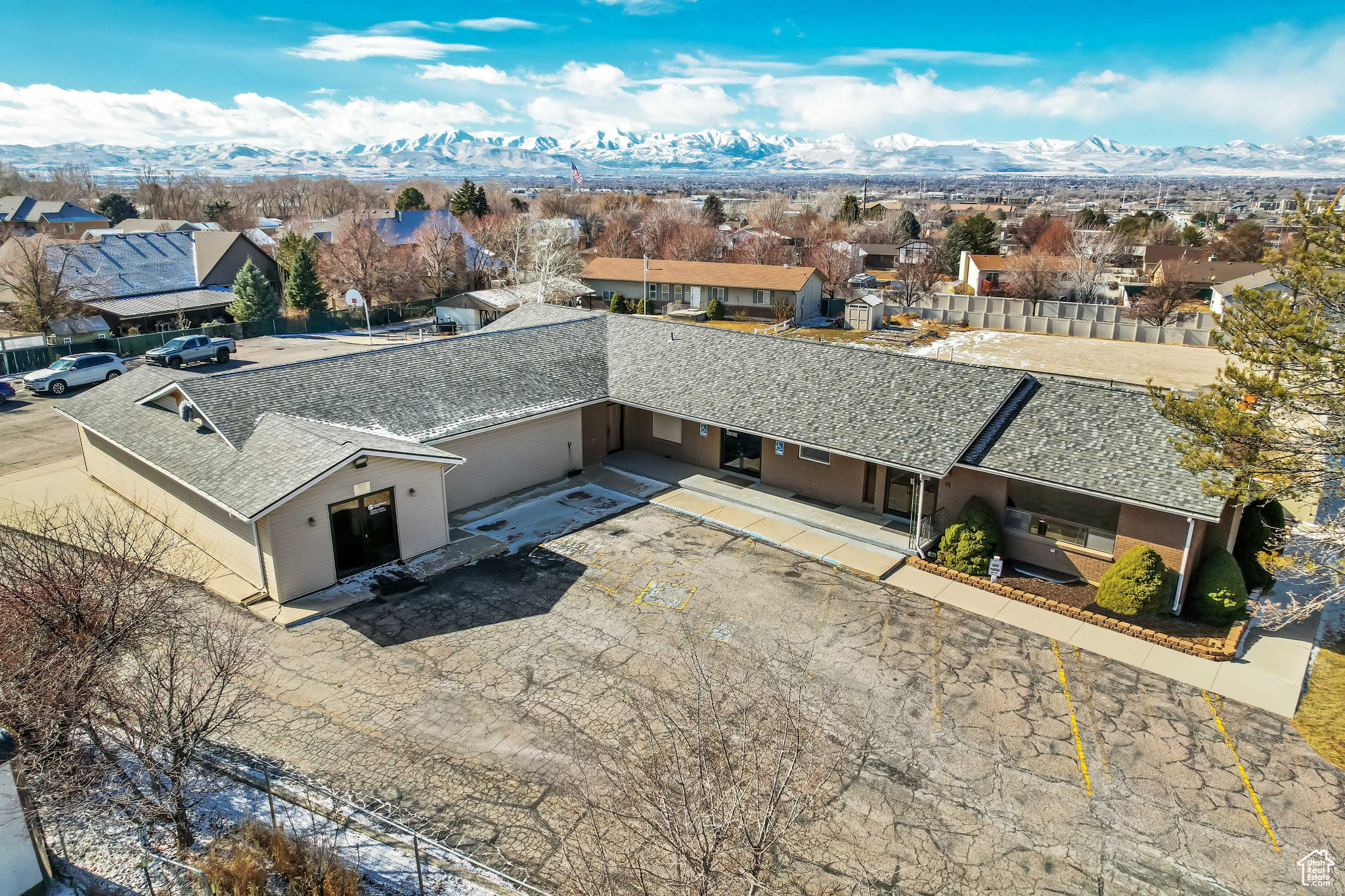 main property photo 50