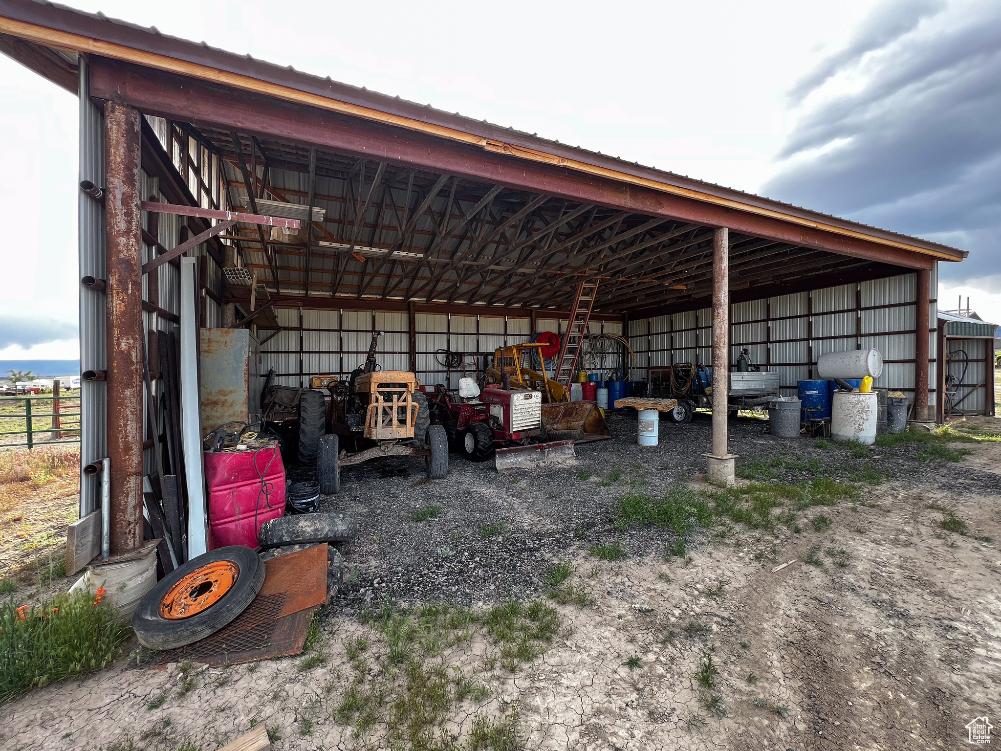 main property photo 8