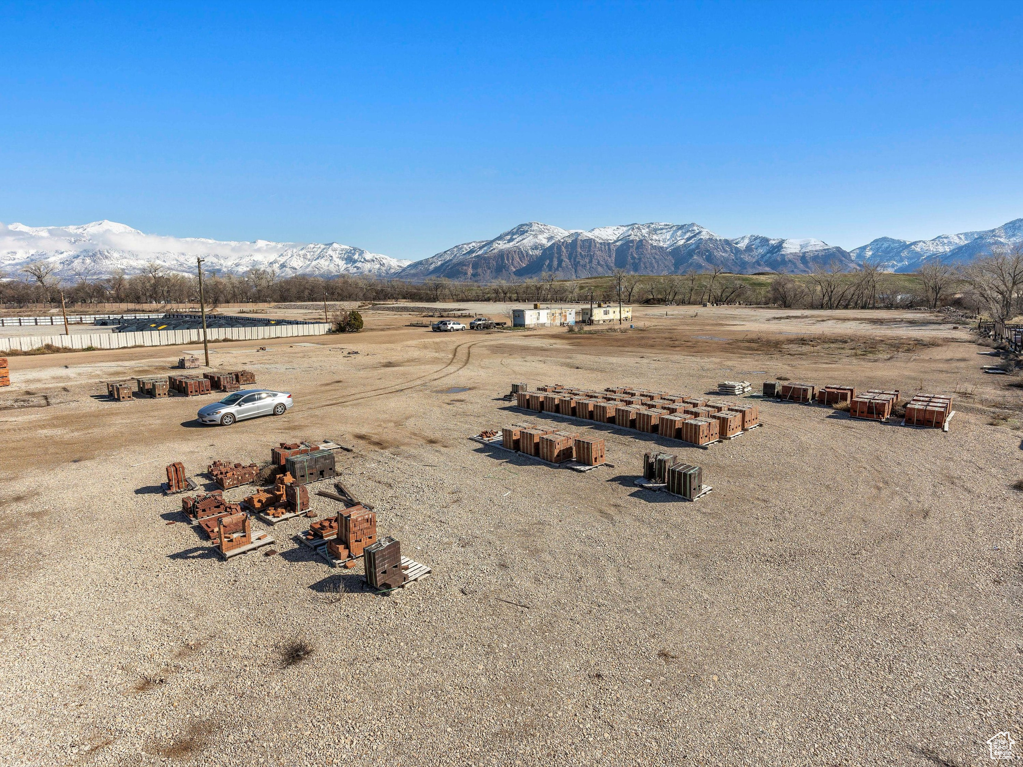 main property photo 11