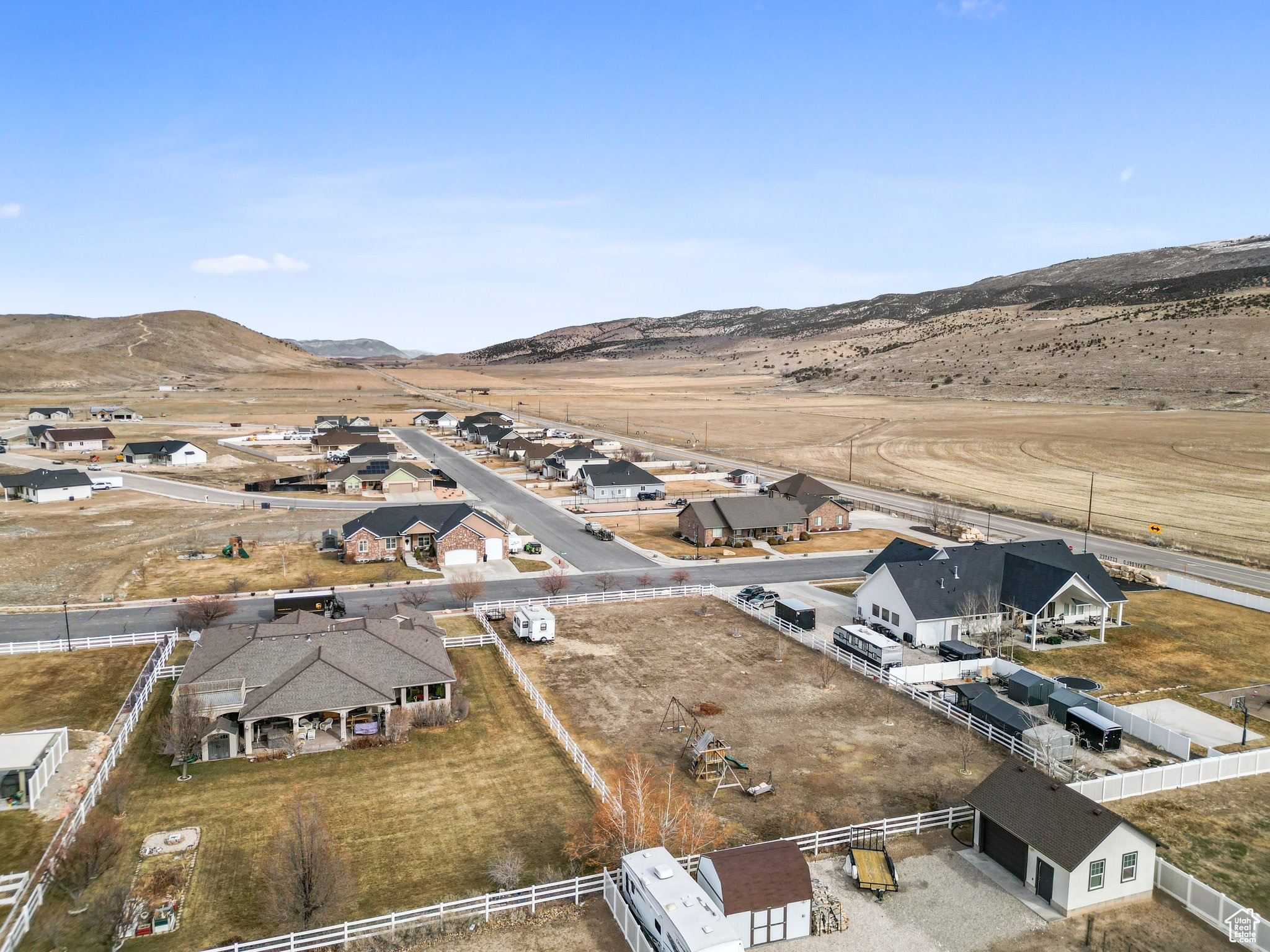 main property photo 16