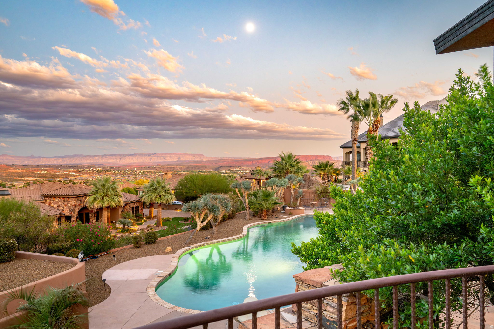 main property photo 14