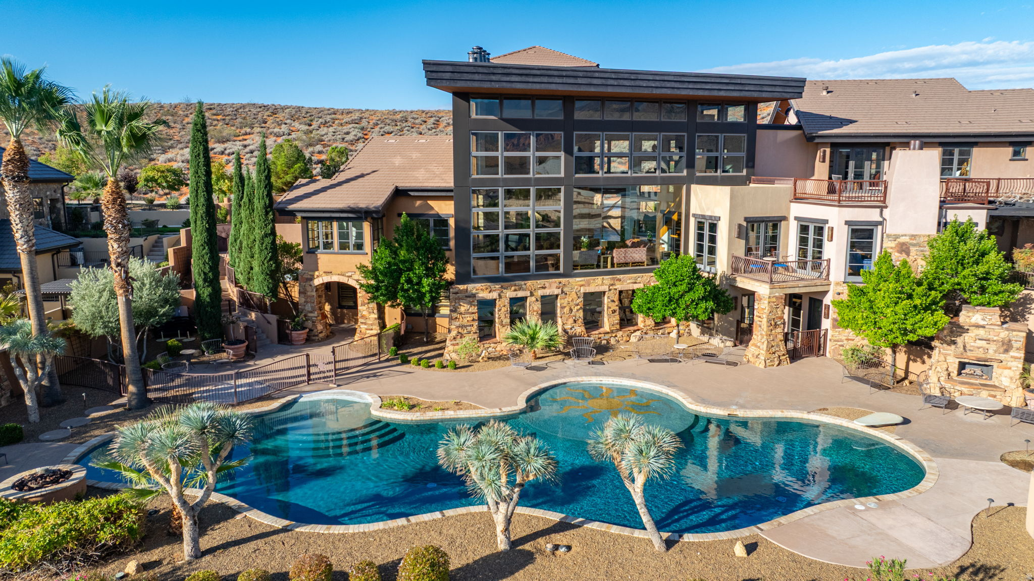 main property photo 18