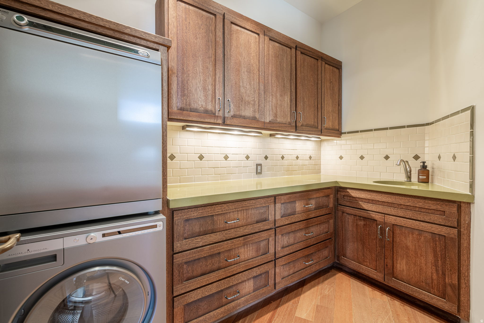 main property photo 59