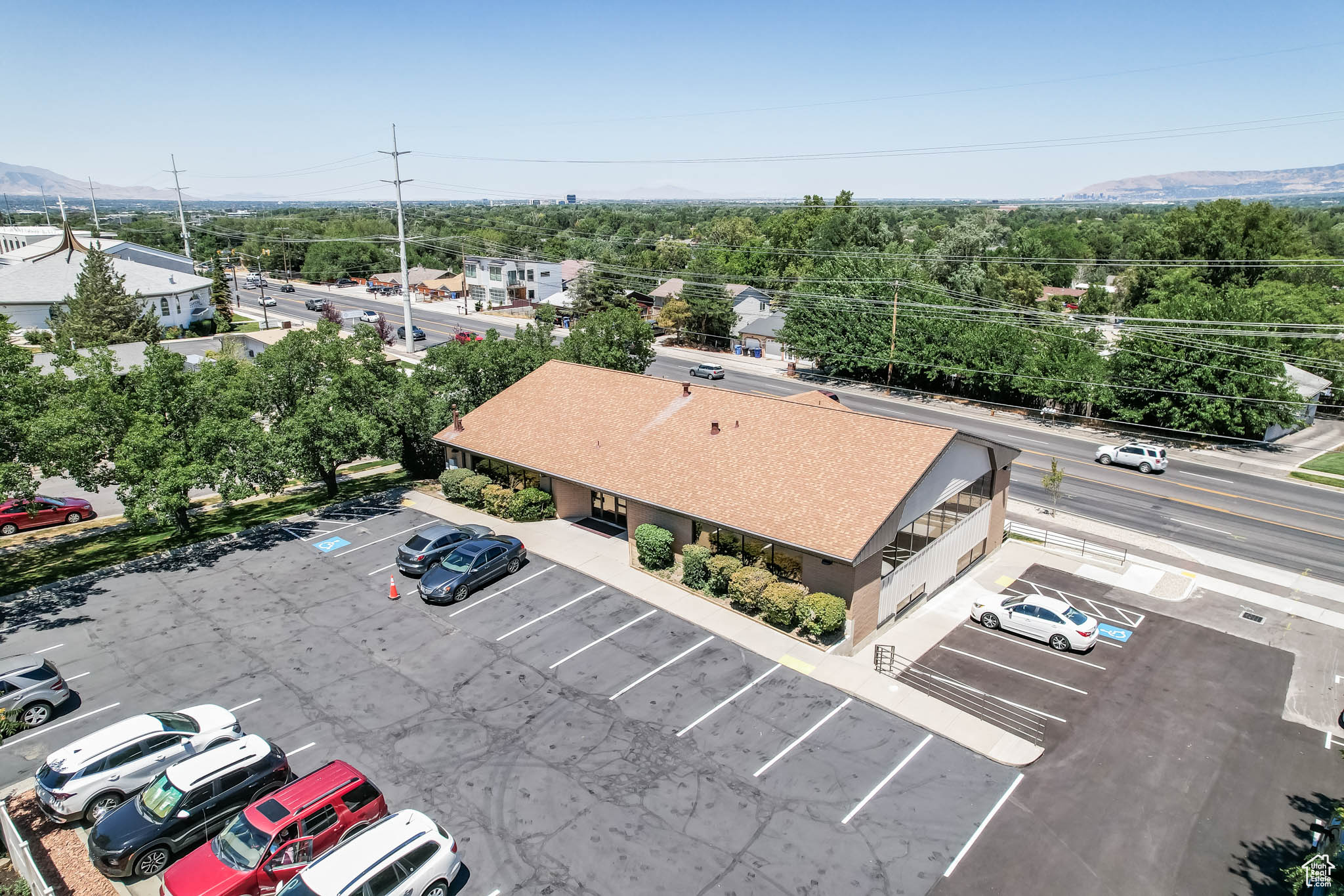 main property photo 15