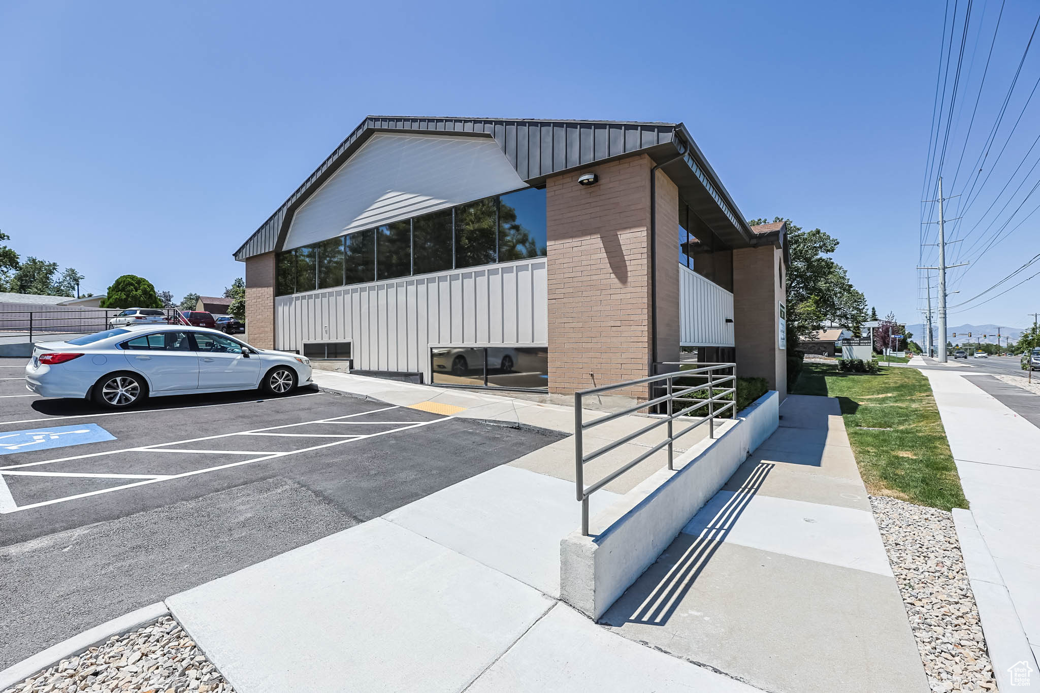 main property photo 21