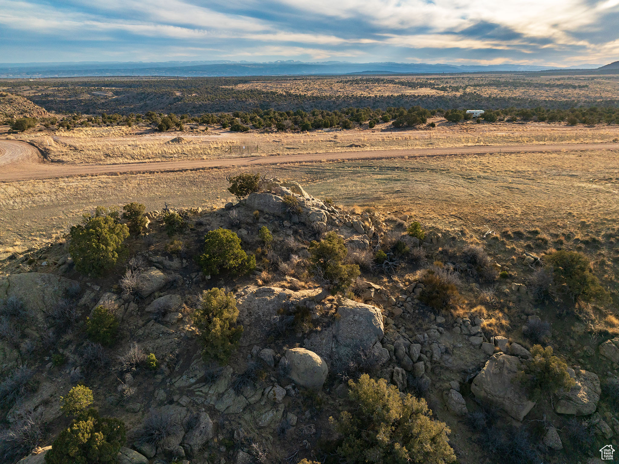 main property photo 32