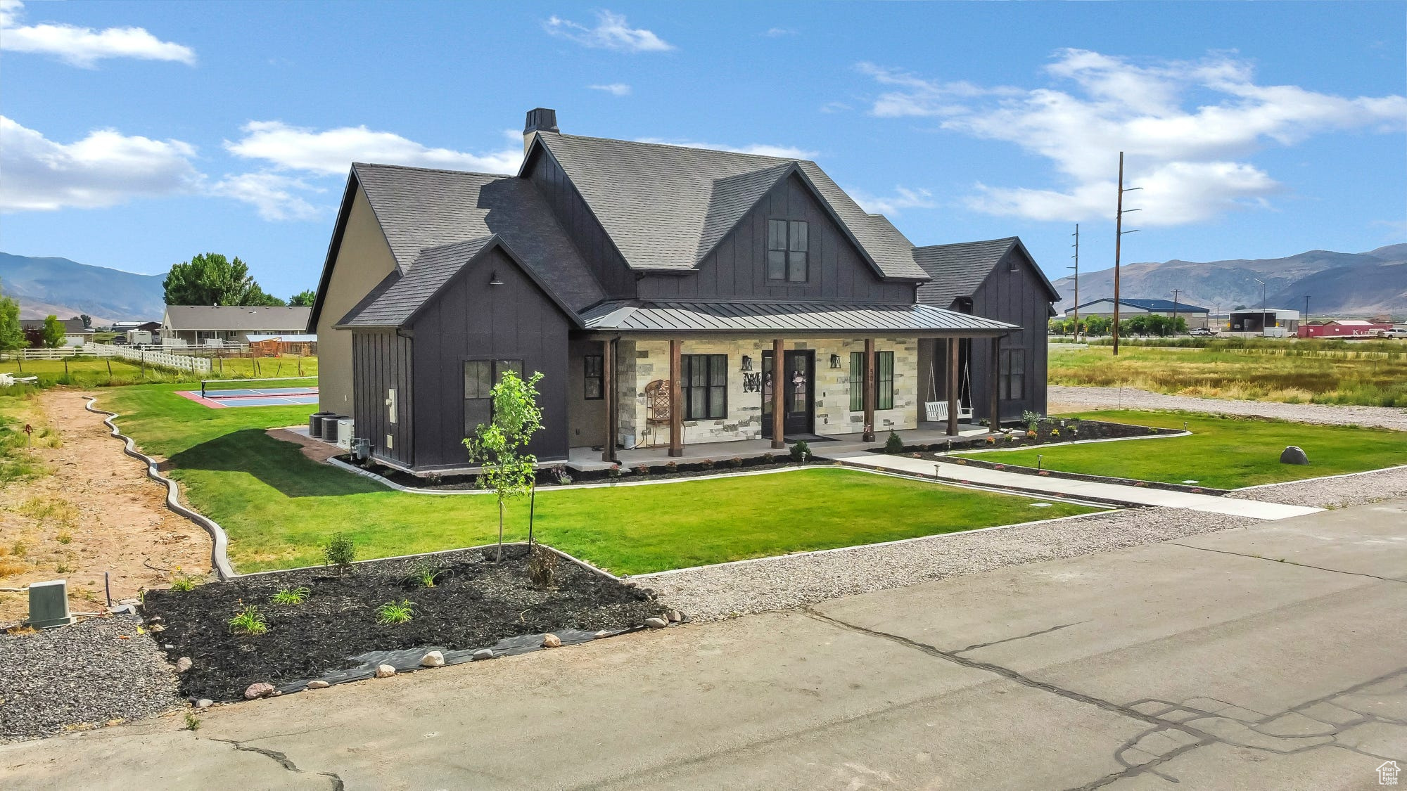 main property photo 4