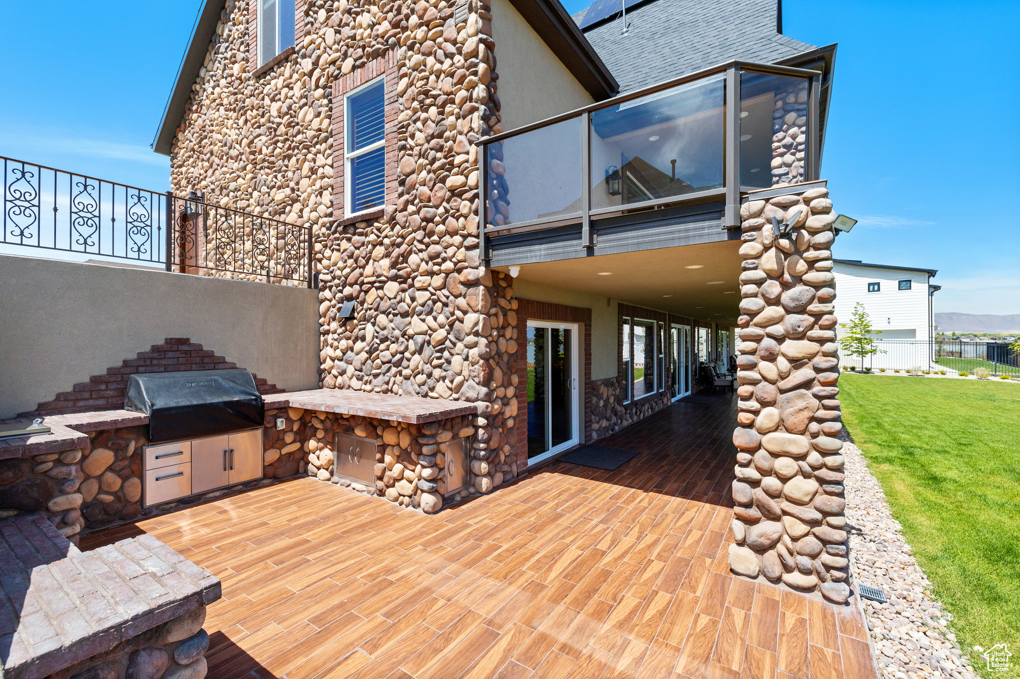 main property photo 74