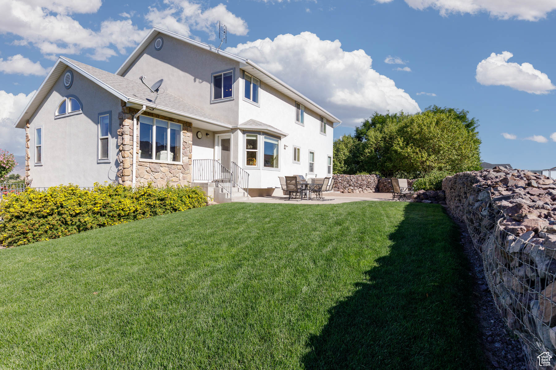main property photo 75
