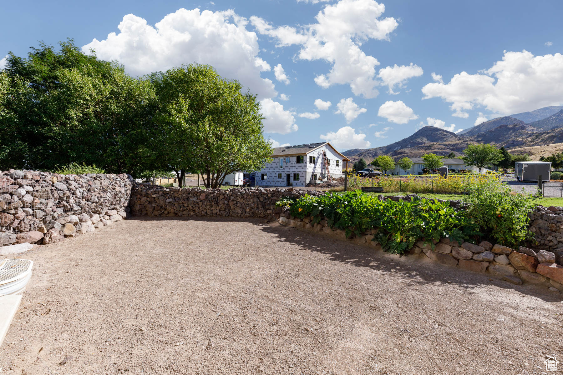 main property photo 78