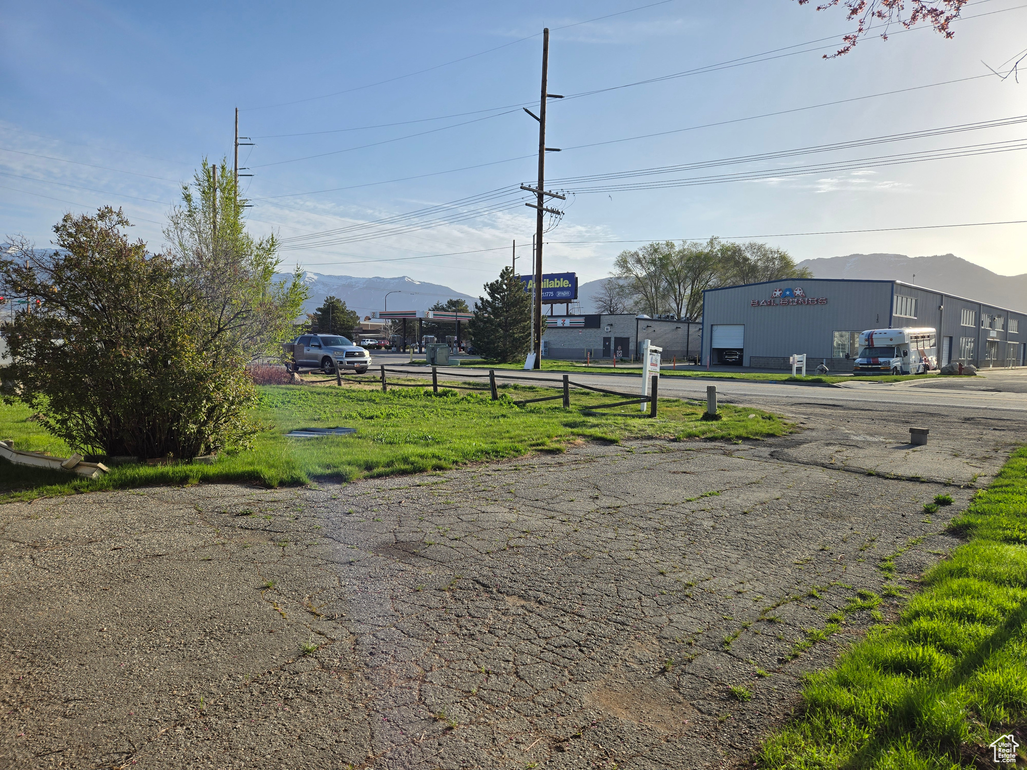 main property photo 9