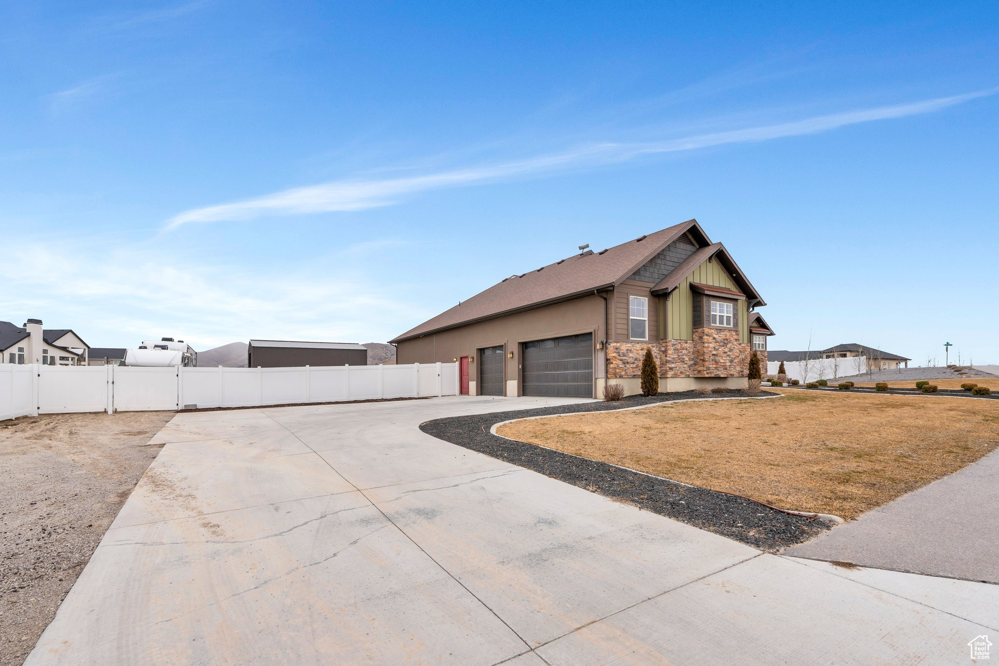 main property photo 44